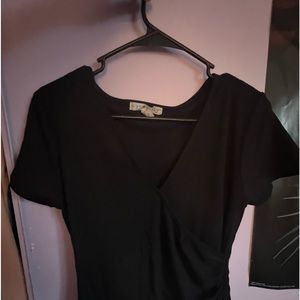 nice black shirt. Price is negotiable just message me ;)